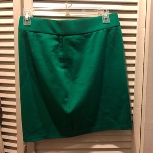 Stunning green skirt - perfect for day to night!